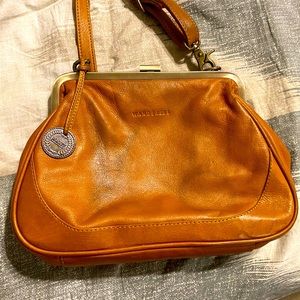 Wanderers travel co Le Marais coin bag